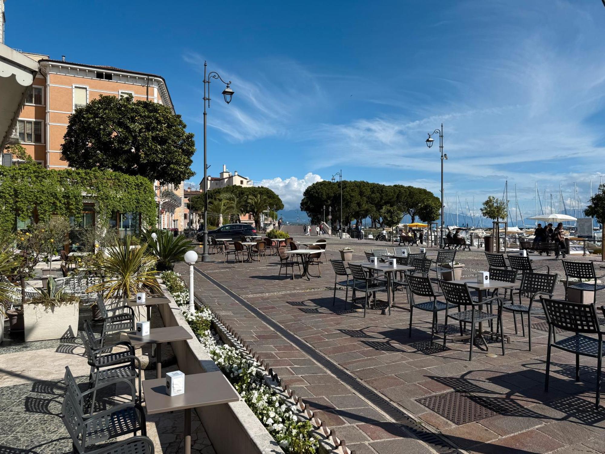 Chiara's Exclusive In Desenzano Appartamento *