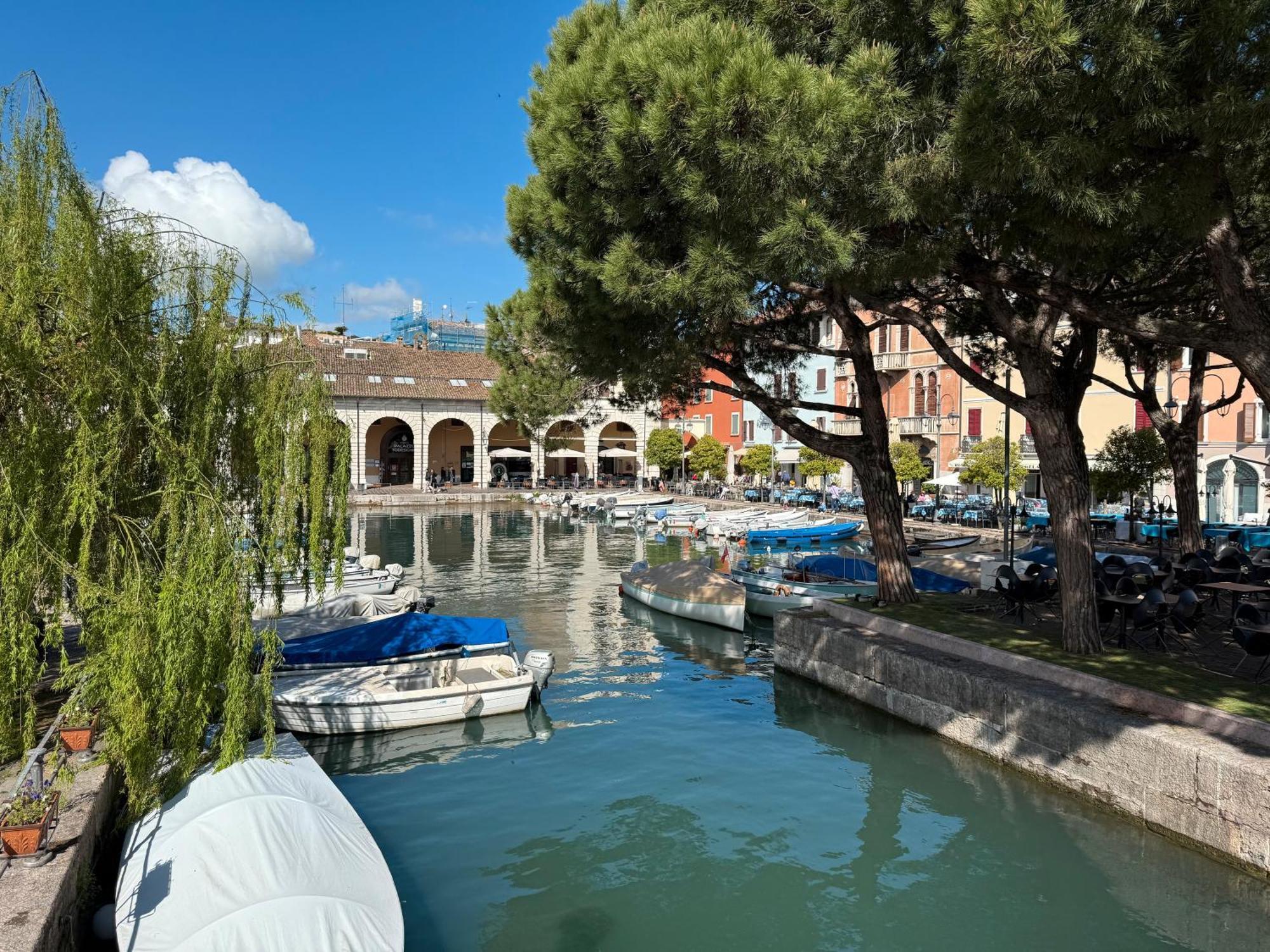 Chiara's Exclusive In Desenzano * Desenzano del Garda